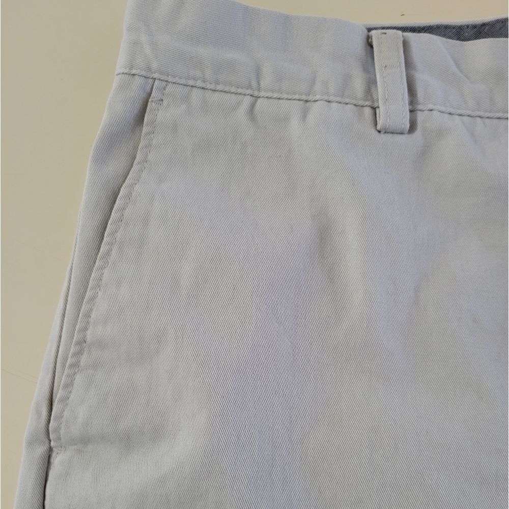 Amazon Essentials Men's Flat Front Shorts - Picture 12 of 13